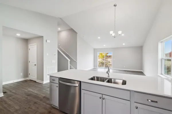 1634 Denali DR, Shakopee, MN 55379