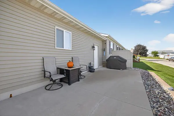 506 Peony ST SE, Rochester, MN 55904