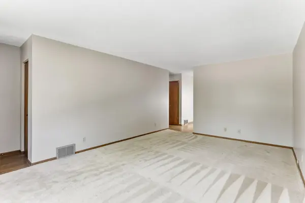 61 Windsor CT, New Brighton, MN 55112