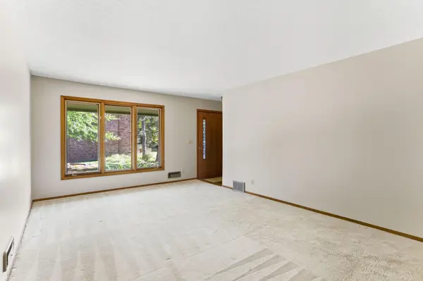 61 Windsor CT, New Brighton, MN 55112
