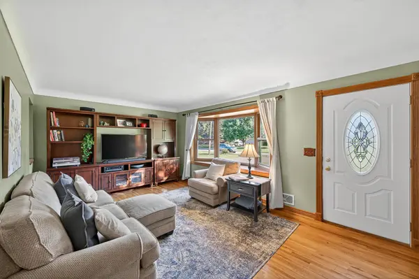 1615 Hammond RD, White Bear Twp, MN 55110
