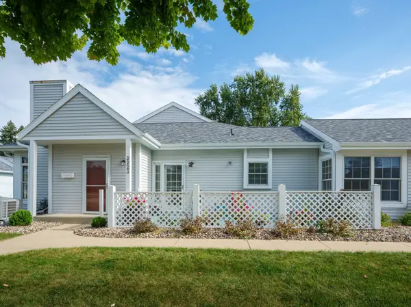2223 Valleyhigh DR NW, Rochester, MN 55901