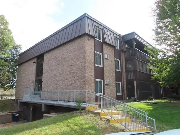 4201 Lakeside AVE N #103, Brooklyn Center, MN 55429