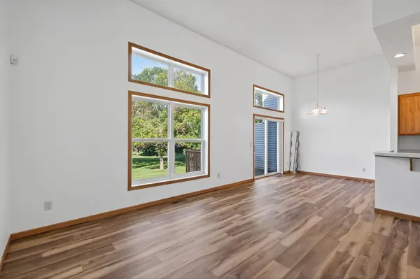 6406 157th ST W, Apple Valley, MN 55124