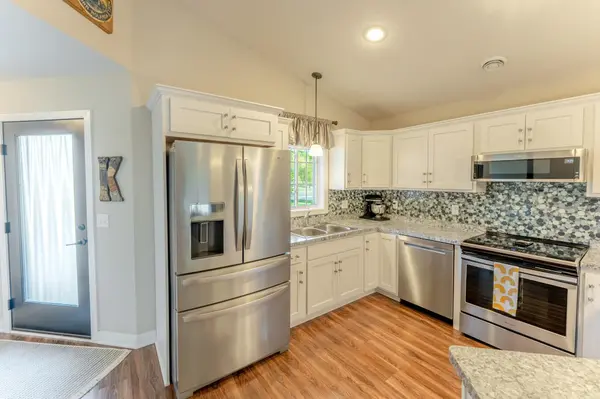 2031 Reuss Pkwy, Saint Croix Falls, WI 54024