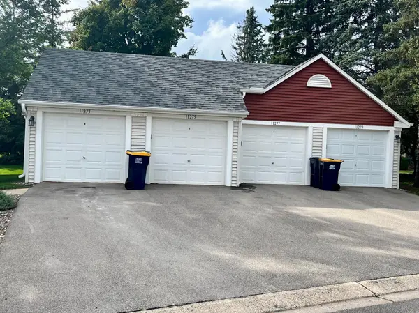 11275 Oregon CIR, Bloomington, MN 55438