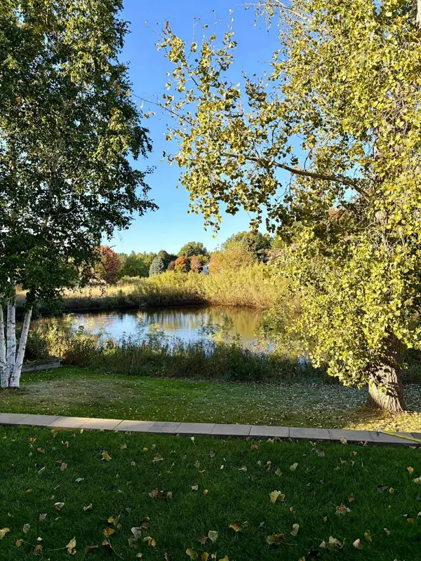 709 Carter DR, Northfield, MN 55057