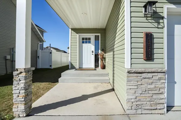 7333 23rd ST S, Fargo, ND 58104