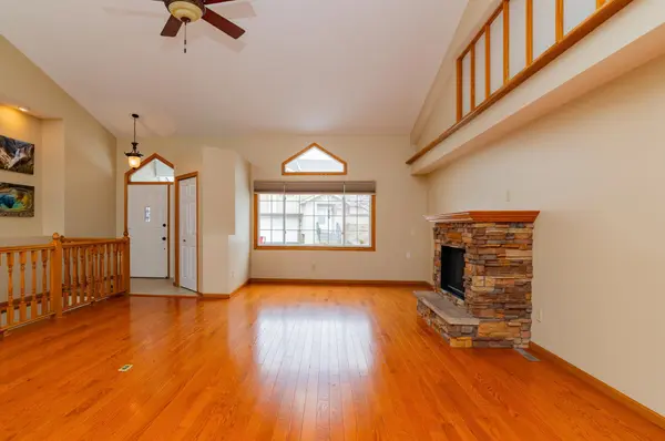 2883 Devonshire PL, Woodbury, MN 55125