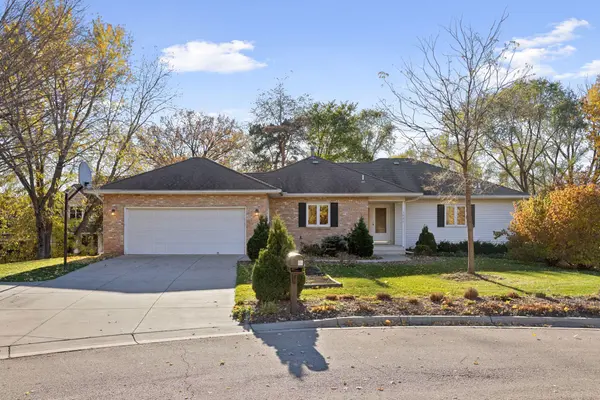 1837 Victoria RD S, Mendota Heights, MN 55118