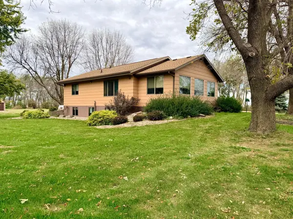 20315 US Highway 59, Worthington, MN 56187