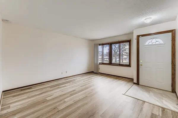 2816 Hillsboro AVE N, New Hope, MN 55427