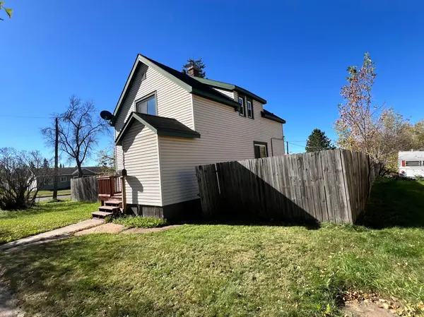 1129 16th AVE E, Hibbing, MN 55746