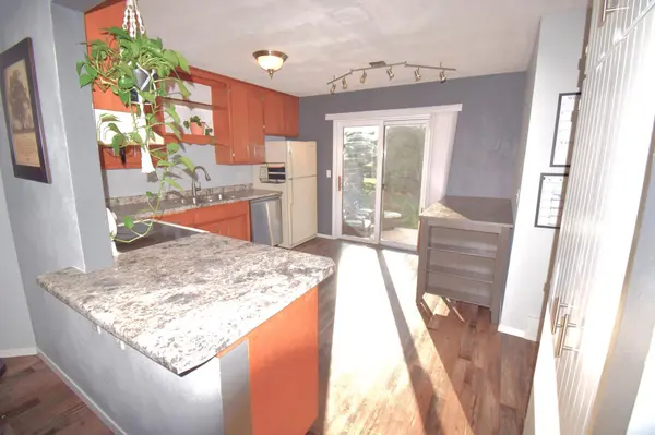 825 S Olson AVE #F, Appleton, WI 54914