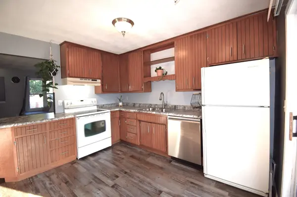 825 S Olson AVE #F, Appleton, WI 54914