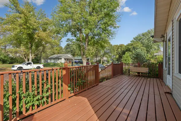 627 Park LN, Mankato, MN 56001