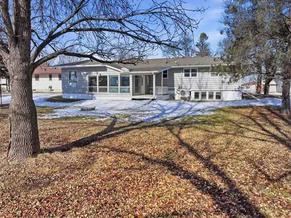 416 South ST, Paynesville, MN 56362