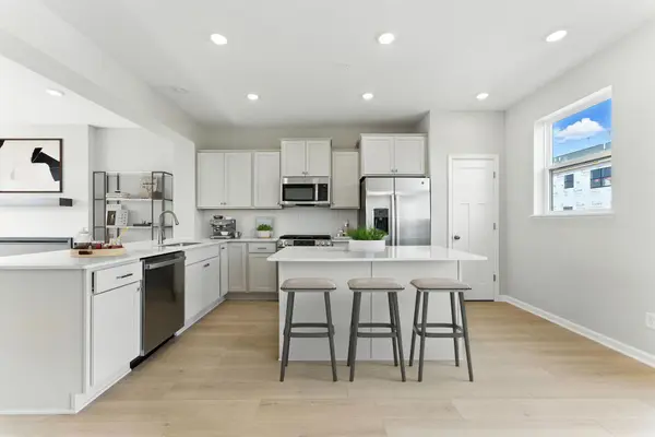 10373 Birchwood CIR, Victoria, MN 55318