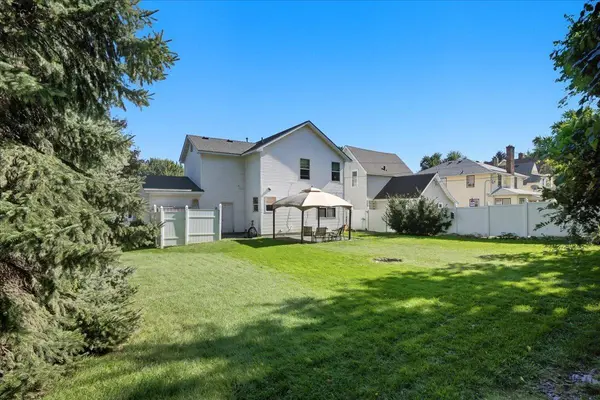 104 3rd AVE S, South Saint Paul, MN 55075