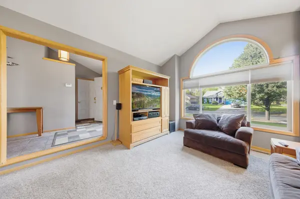 968 Coneflower CT, Eagan, MN 55123