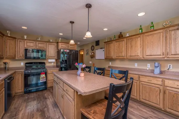58605 243rd ST, Kasota, MN 56050