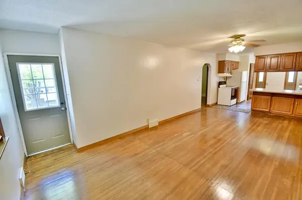 140 High AVE, Willmar, MN 56201