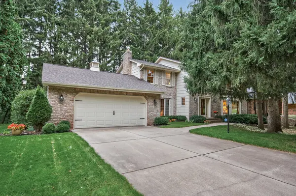 8138 Somerset RD, Woodbury, MN 55125