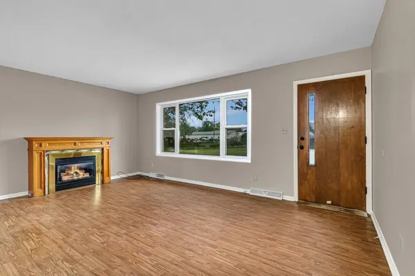 518 W 5th ST, Litchfield, MN 55355