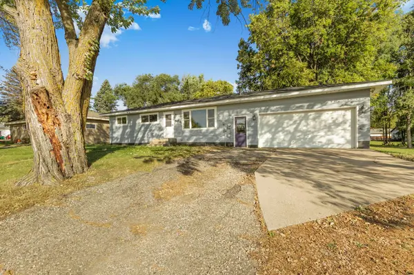 518 W 5th ST, Litchfield, MN 55355