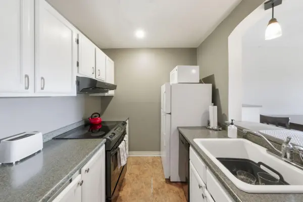 380 Ramsey ST #1B, Saint Paul, MN 55102