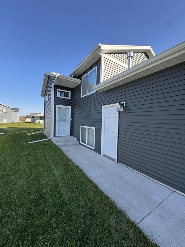 6636 Joseph ST, Horace, ND 58047