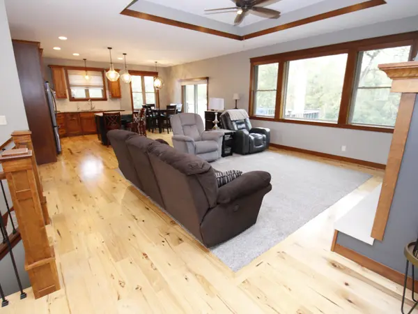 882 Yellowstone TRL, Hudson, WI 54016
