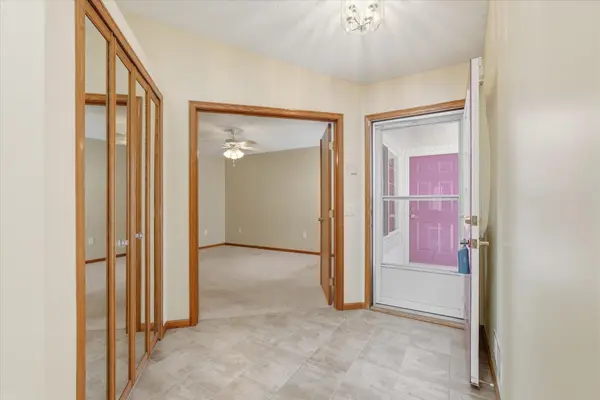 7582 Ojibway Park, Woodbury, MN 55125