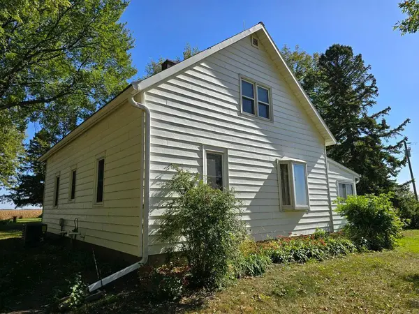 45335 531st AVE, Courtland, MN 56021