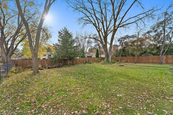 2517 Hidden Valley LN, Stillwater, MN 55082