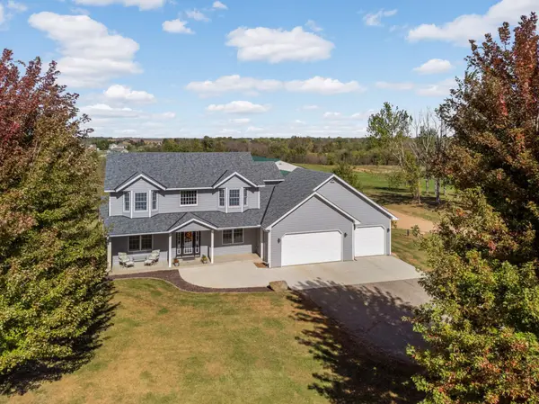 1376 Langford TRL, New Prague, MN 56071