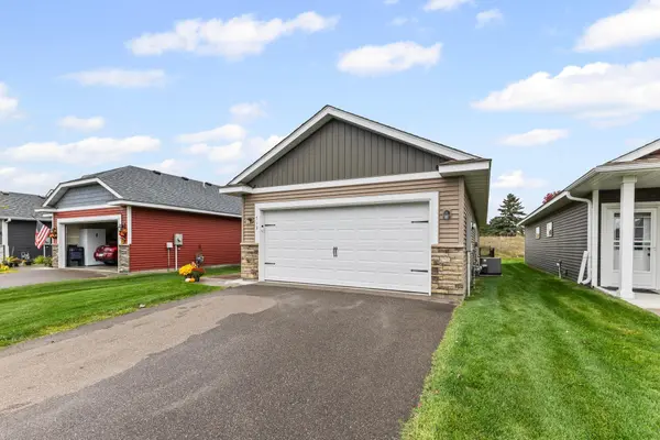 713 Cherrywood LN NE, Isanti, MN 55040