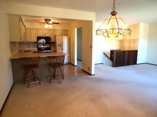 135 Kingswood DR, Red Wing, MN 55066