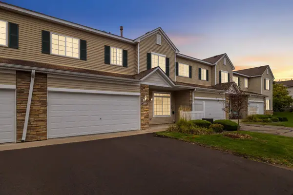 15684 Emerald DR N #5, Hugo, MN 55038