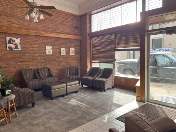 116 W 1st ST, Fairmont, MN 56031