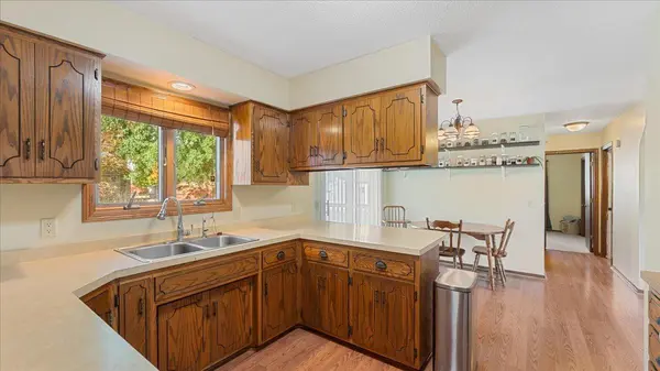 622 Spruce ST, Paynesville, MN 56362