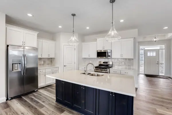 2931 Trinity DR, Shakopee, MN 55379