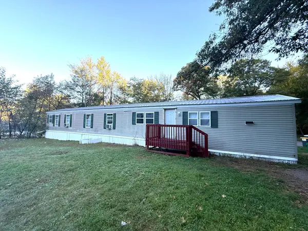 583 Peony LN, Altoona, WI 54720