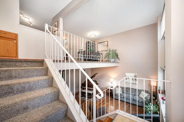 1005 W 104th Street, Bloomington, MN 55431