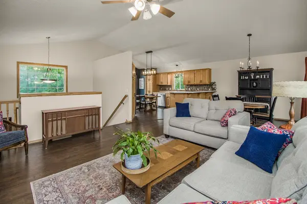 633 Arlo LN, Lino Lakes, MN 55014