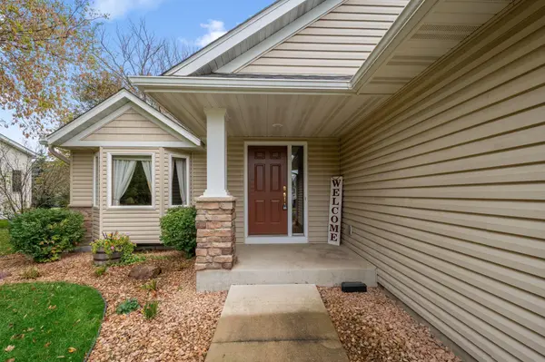 707 Chalupsky AVE SE, New Prague, MN 56071