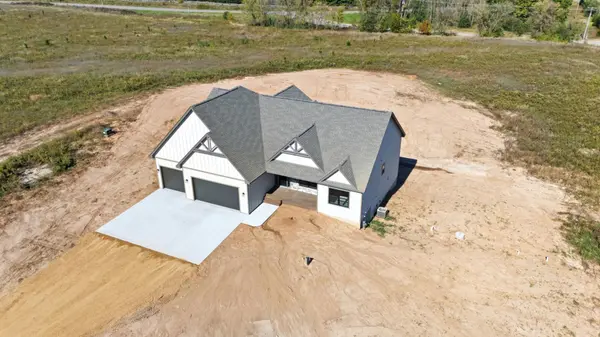 296 Valley Estates CT, Hudson, WI 54016