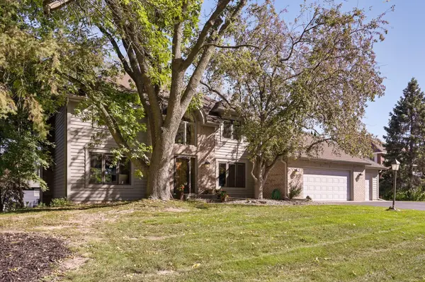 1283 Donegal Bay, Woodbury, MN 55125