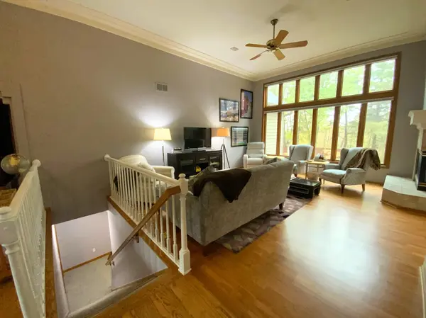1497 Kings Wood RD, Eagan, MN 55122