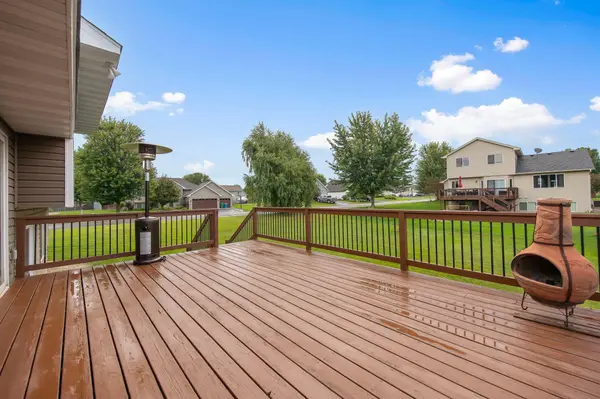 9729 42nd ST NE, Saint Michael, MN 55376